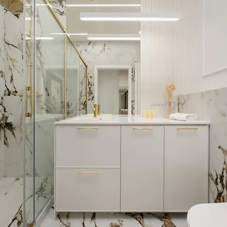 Elegant With Parking On Kepa Mieszczanska By Renters Prestige Appartamento *