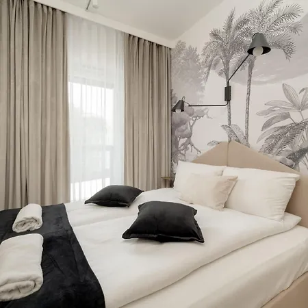 Apartment Elegant With Parking On Kepa Mieszczanska By Renters Prestige *