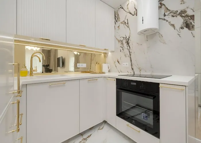 Apartment Elegant With Parking On Kepa Mieszczanska By Renters Prestige Wroclaw