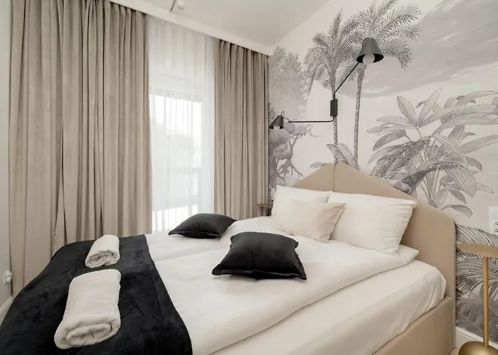 Apartment Elegant With Parking On Kepa Mieszczanska By Renters Prestige *