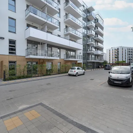 Elegant With Parking On Kepa Mieszczanska By Renters Prestige Apartament *