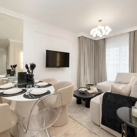 Elegant With Parking On Kepa Mieszczanska By Renters Prestige Apartament