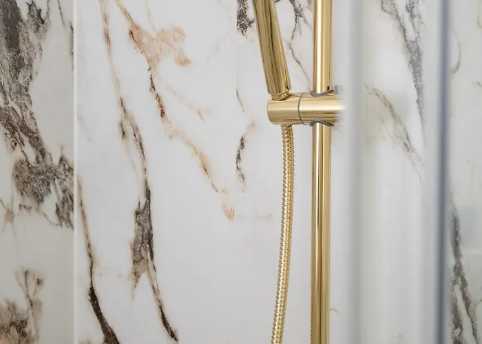 Elegant With Parking On Kepa Mieszczanska By Renters Prestige Wroclaw