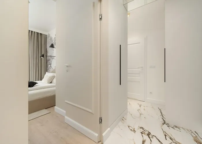 Elegant With Parking On Kepa Mieszczanska By Renters Prestige Wroclaw