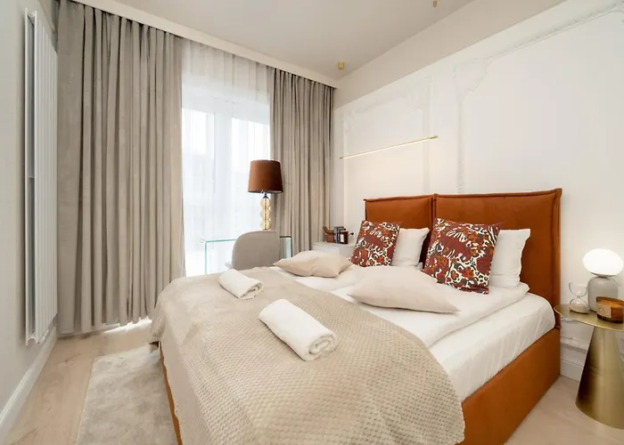 Elegant With Parking On Kepa Mieszczanska By Renters Prestige Apartment *